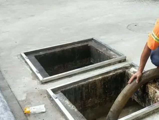 裕华化粪池清理