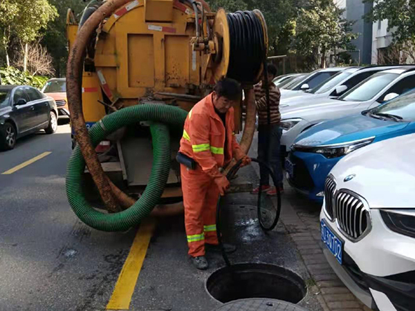 裕华排污管道清淤